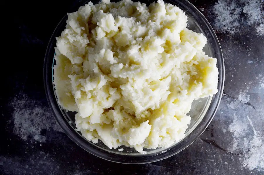 4 ingredient Buttery Mashed Potatoes