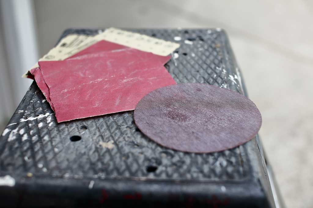 What's the Difference Between Sanding Screen and Sandpaper