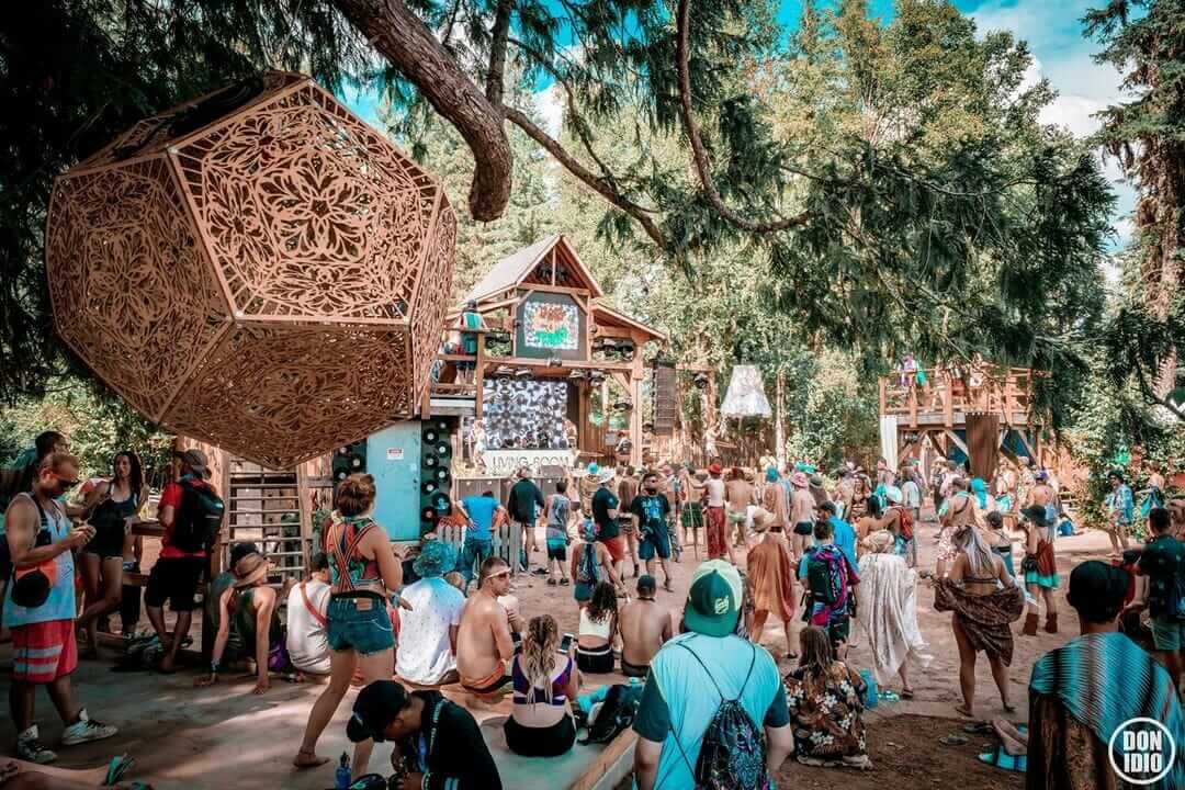 Photo of the crowd in the daytime at Shambhala