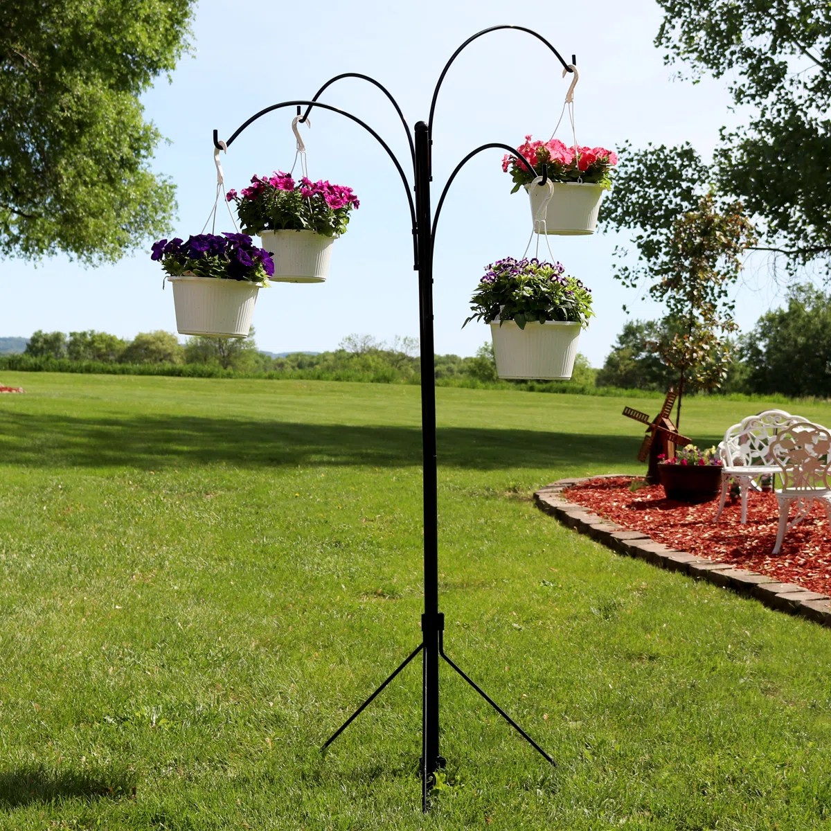 Elegant Lighting Hoover Metal Weather Resistant Plant Stand