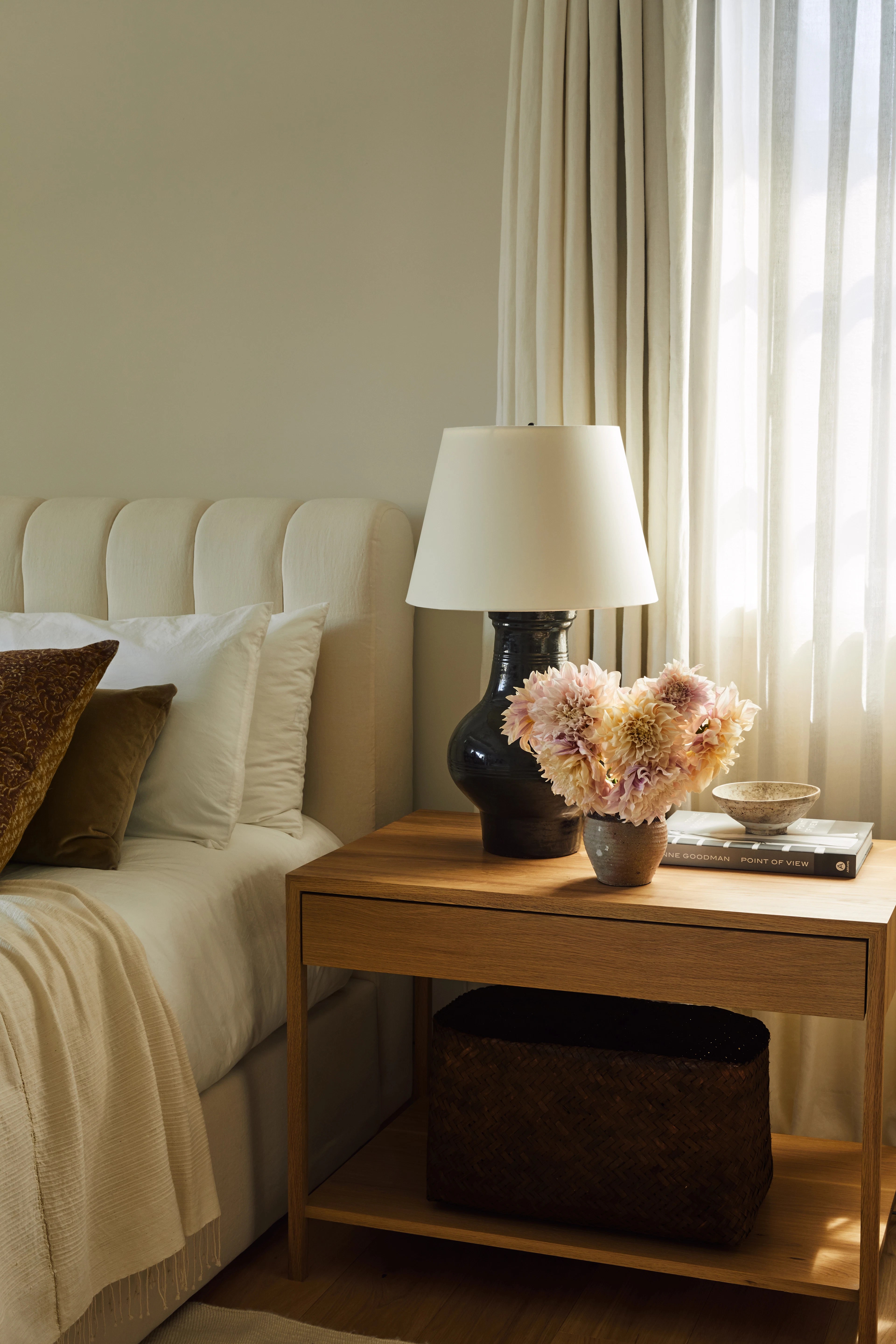 The Expert Showroom - Ultra HD Abstract Photo - 4K