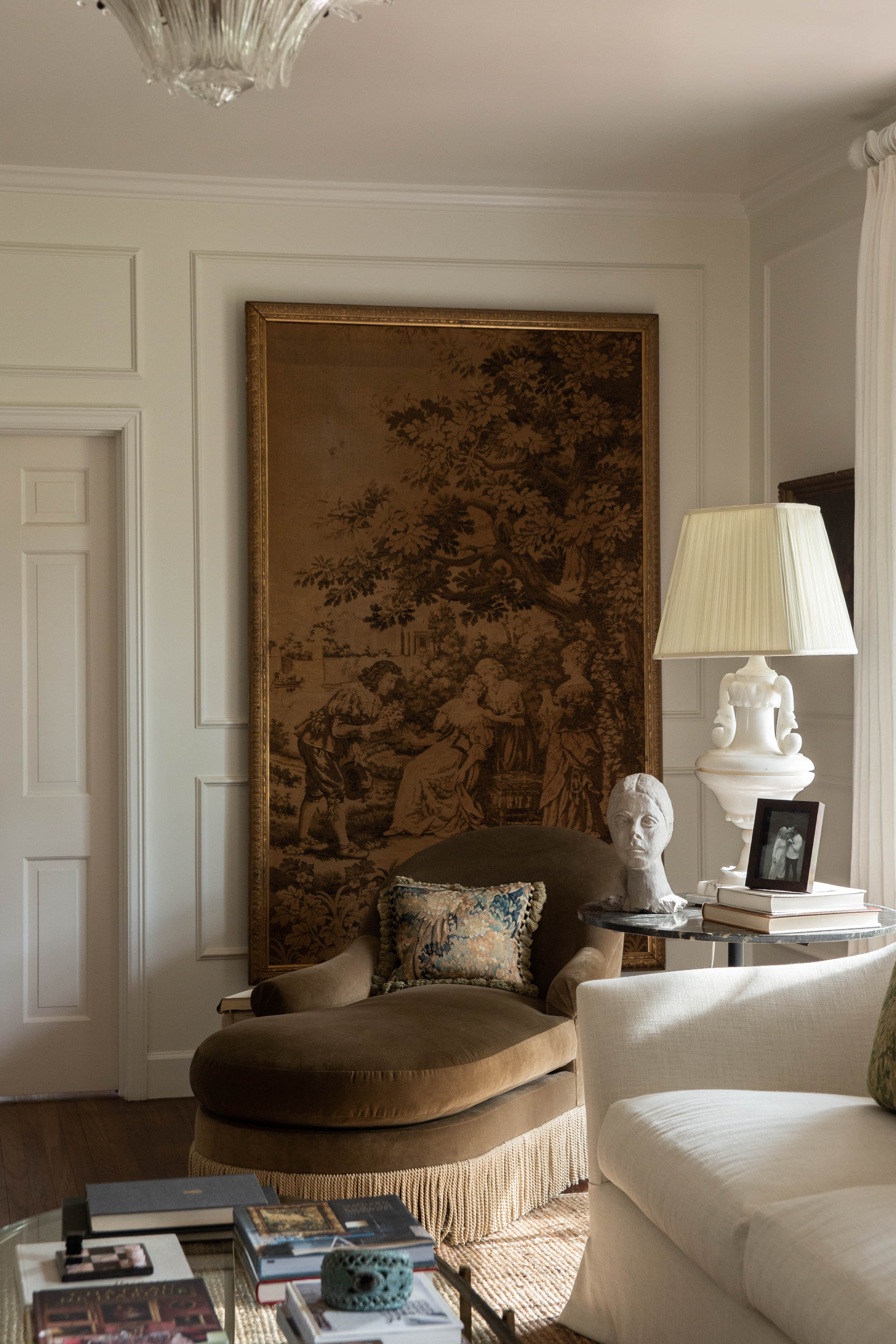 The Expert Showroom - Geometric Illustration Collection - Desktop Quality