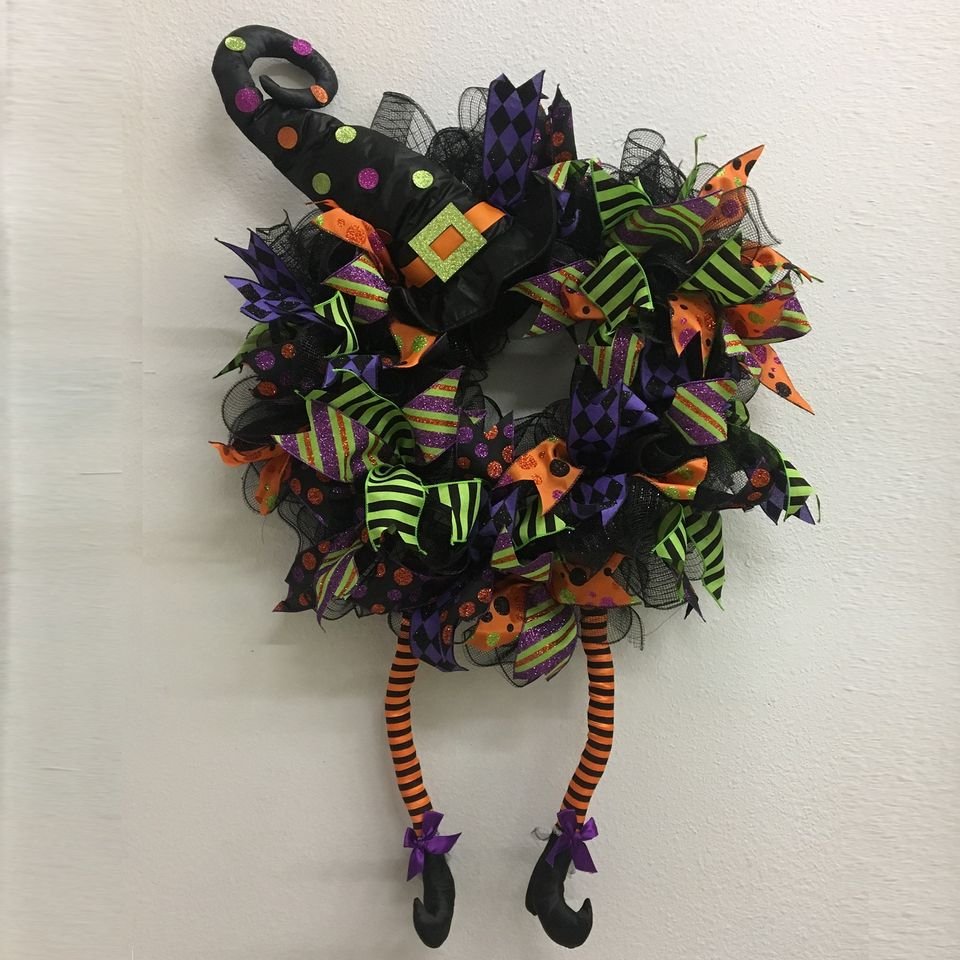 Design Your Own Ruffle Ribbon Wreath Workshop - Image 9