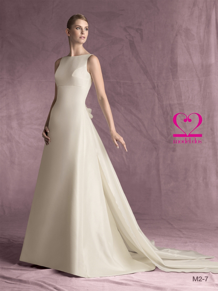 model-novias