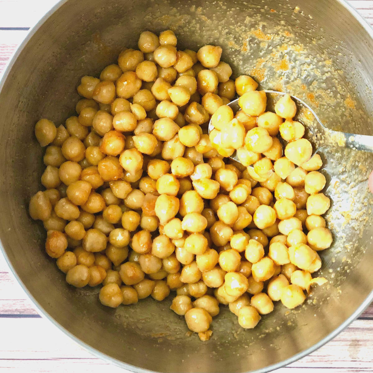 air fried chickpeas with hot sauce