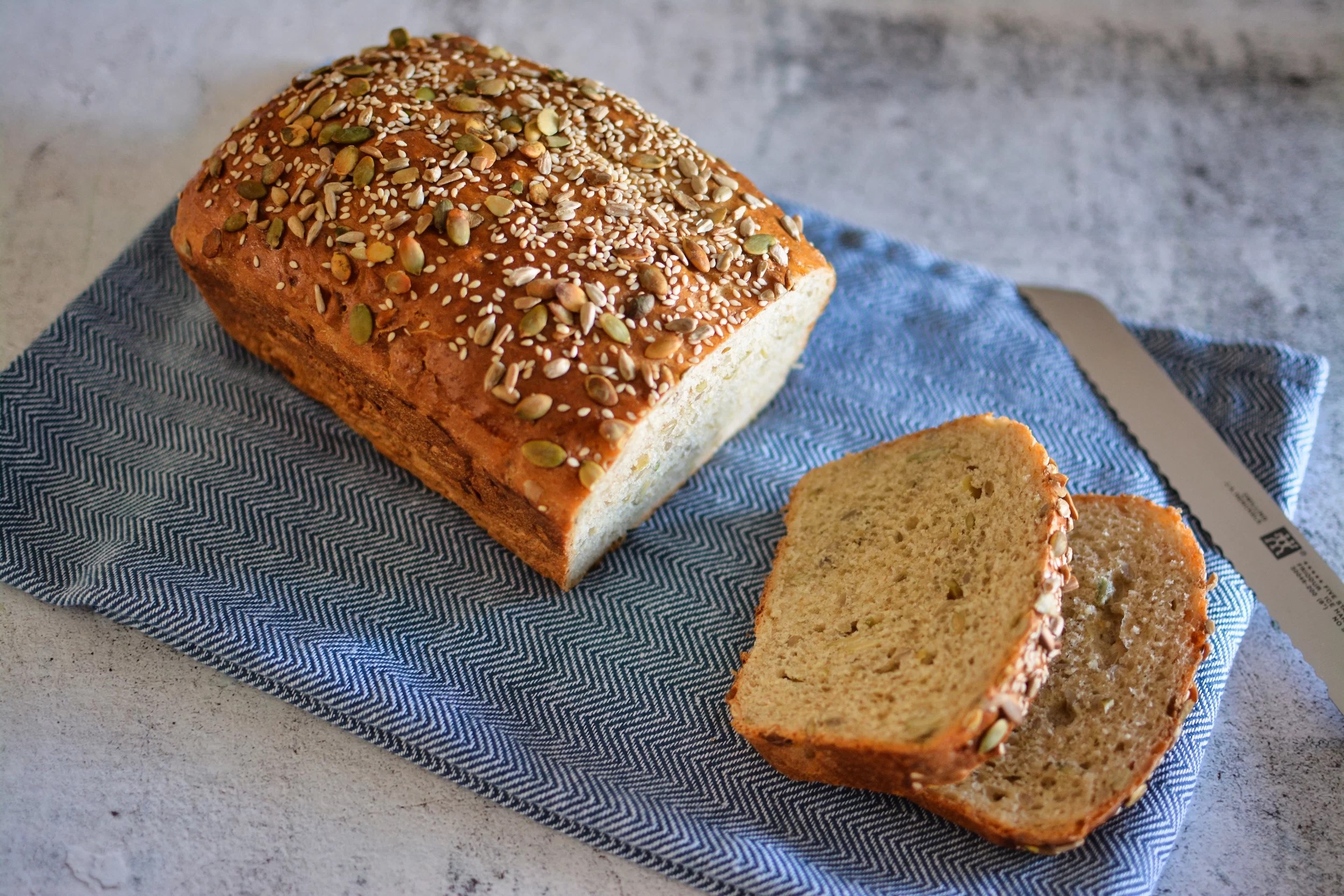 (Experiment 249)Multi seeds bread The Flavor Lab