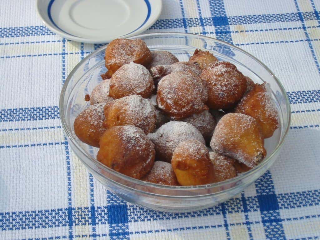 76 Best Street Food Dishes in Europe That Will Make You Drool 52 fritule street food in europe