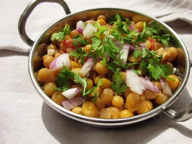 Ghugni Recipe- Make Delicious, Homemade Ghugni Chaat in 30 Minutes 2 ghugni recipe