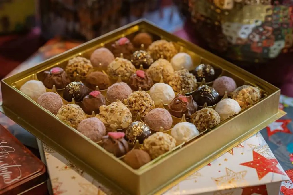 50 Delicious Balkan Desserts You Have To Try Before You Die 33 bombice