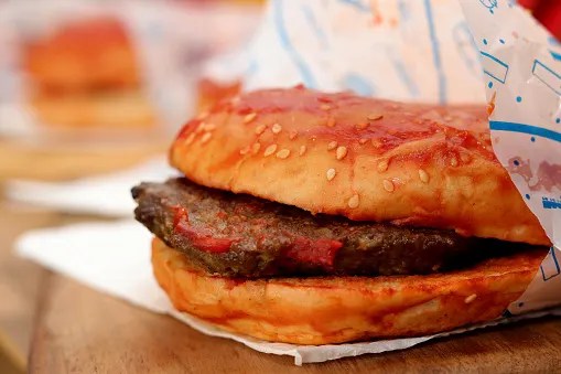 50 Turkish Street Food Dishes You Have To Try Before You Die 12 islak burger