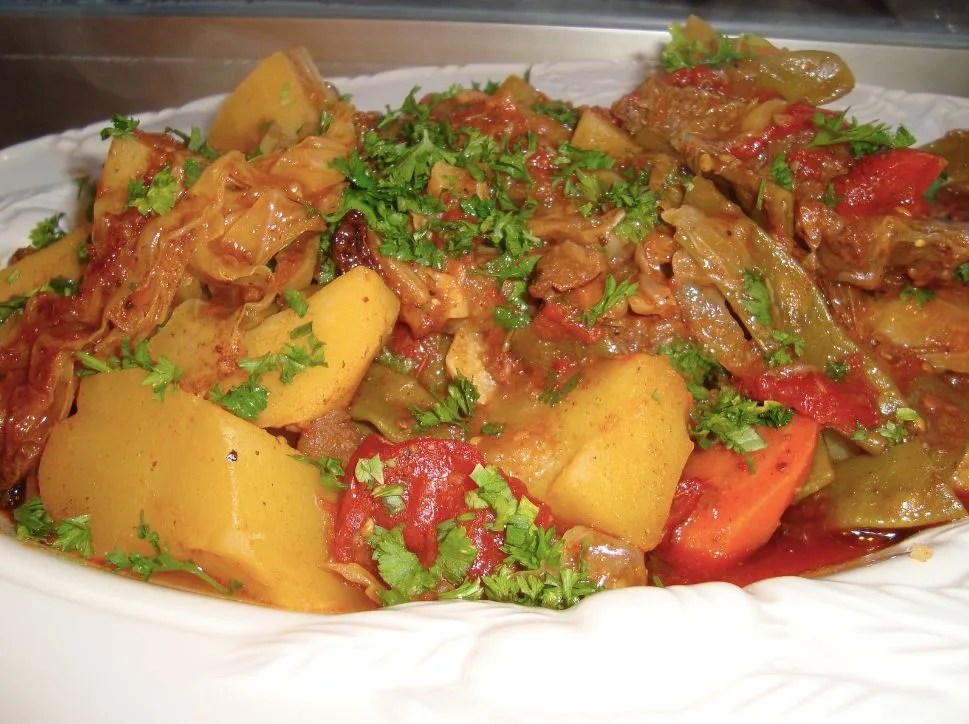 <strong>Bosnian Food- 57 Delicious Bosnian Dishes and Drinks You Have To Try Before You Die</strong> 31 bosanski lonac
