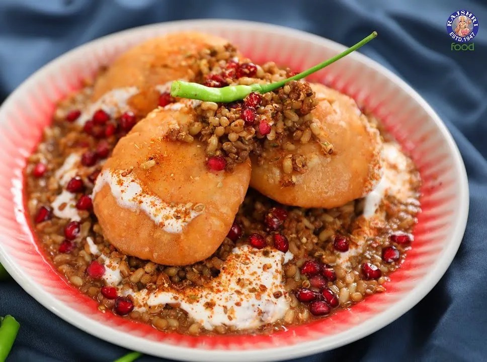 Street Food In Delhi- The Ultimate Guide + 51 Delicious Dishes To Try 9 Multani Moth Kachori