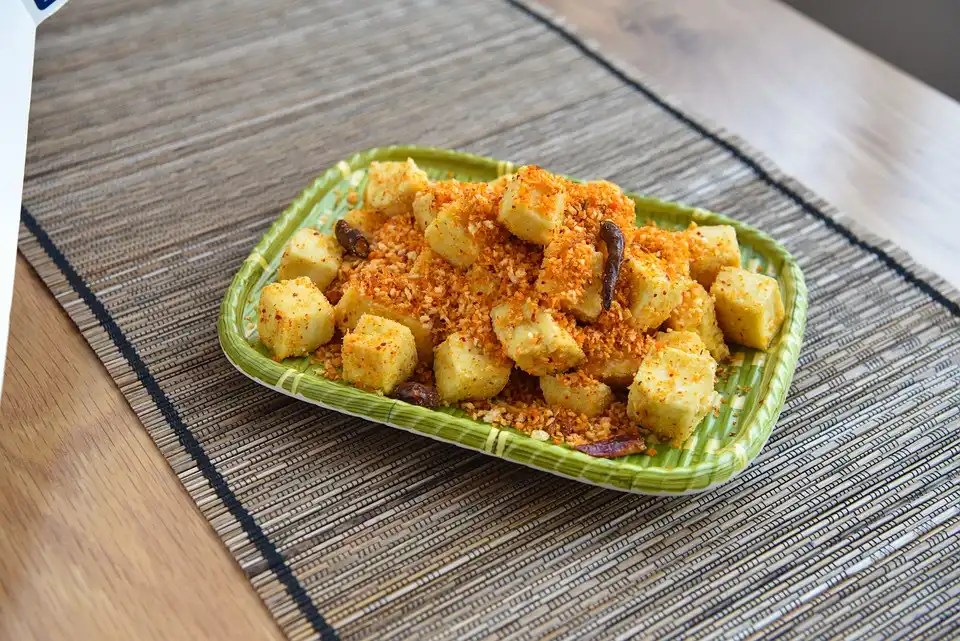 Street Food In Delhi- The Ultimate Guide + 51 Delicious Dishes To Try 23 Shakarkandi Chaat