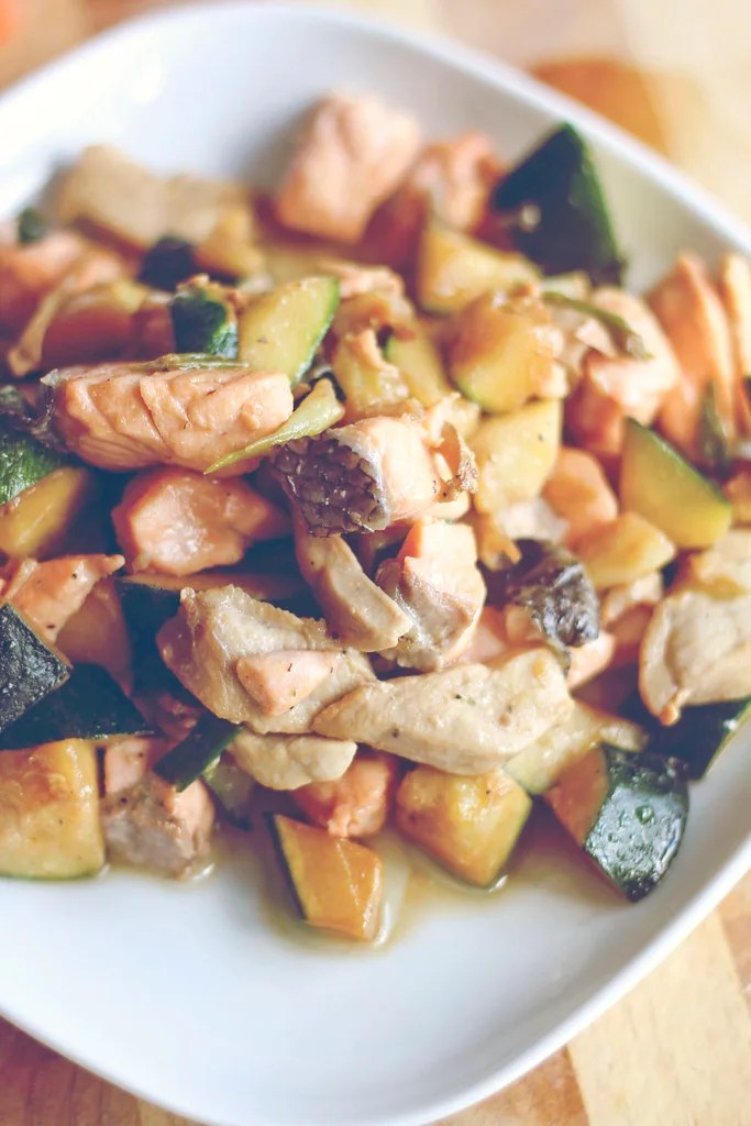 Creative Salmon Souvlaki Recipe- Make It At Home In 30 Minutes 4 salmon cubes