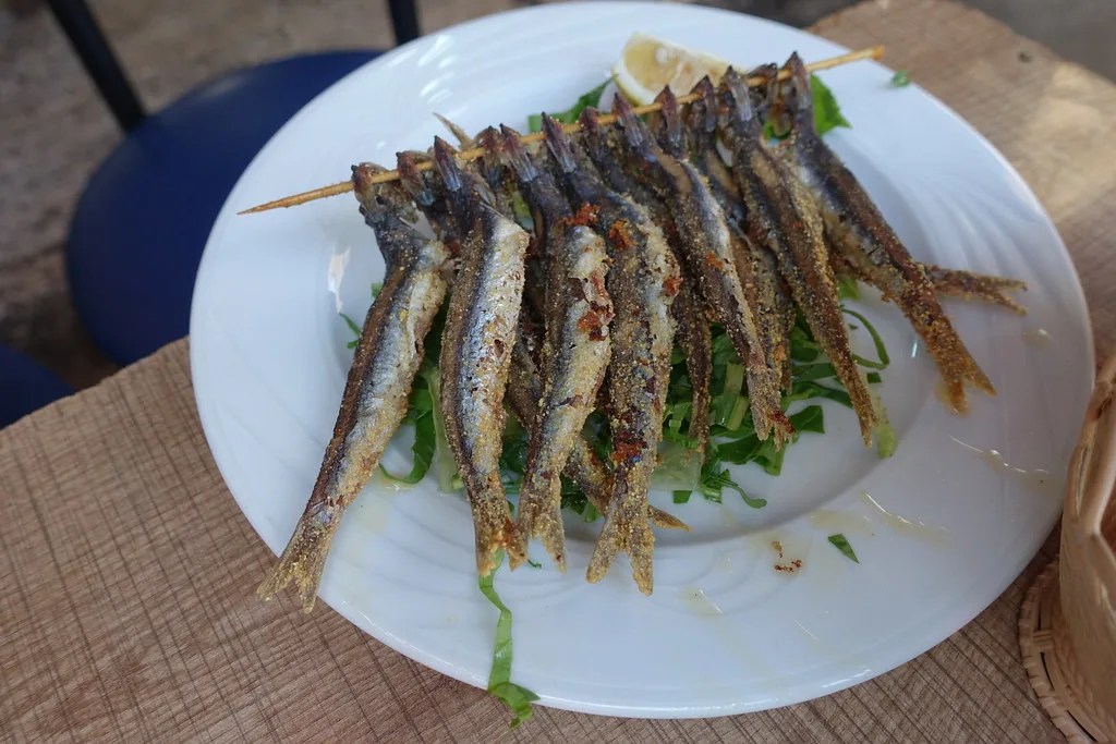21 Delicious Romanian Street Food Dishes You Must Try 14 Hamsie