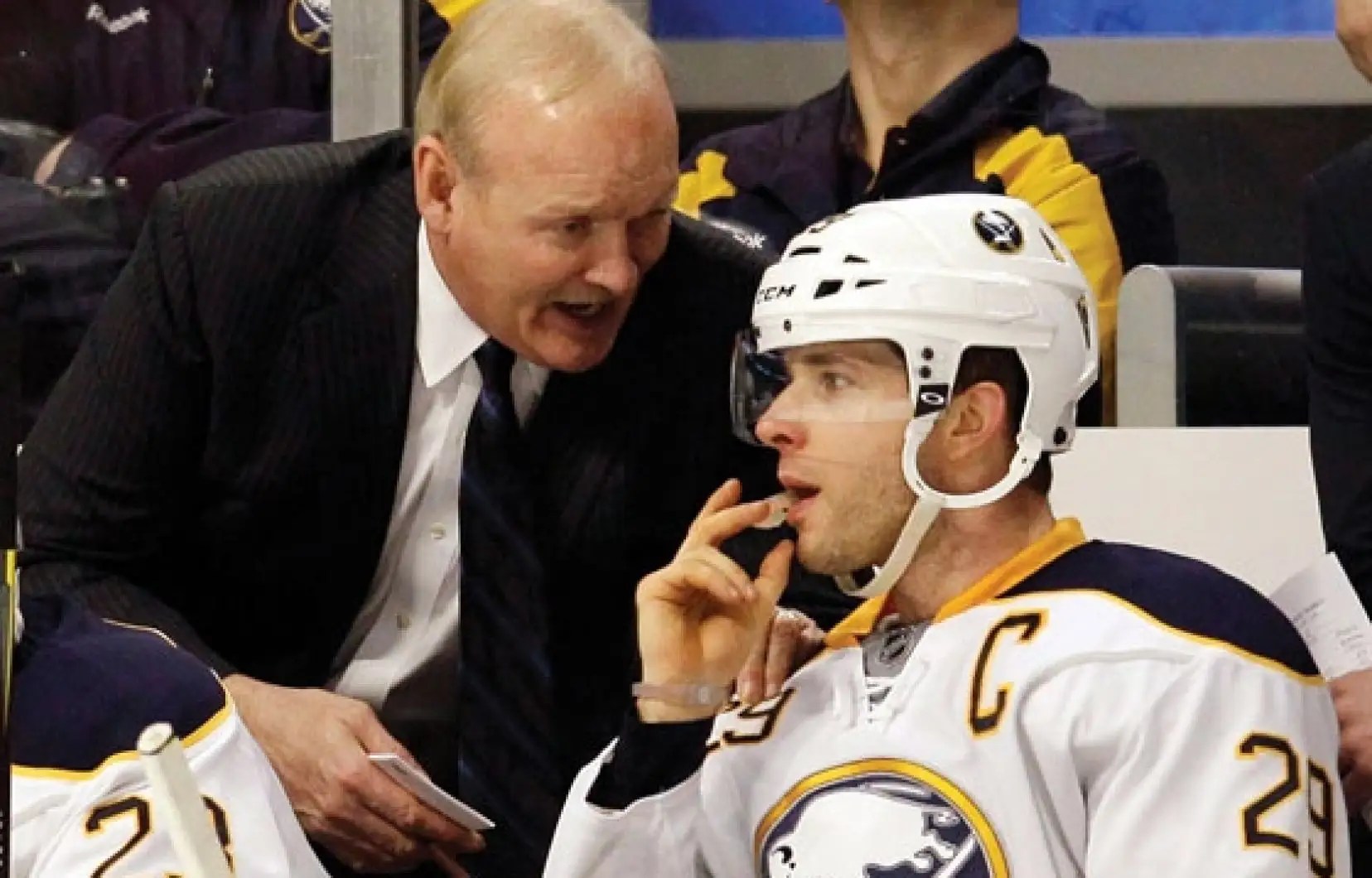 Lindy Ruff Returning