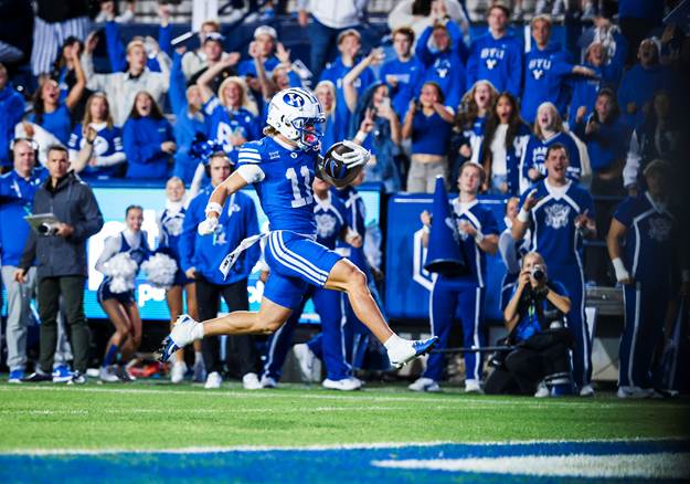 Parker Kingston scores a touchdown against West Virginia (Photo by BYU Athletics)