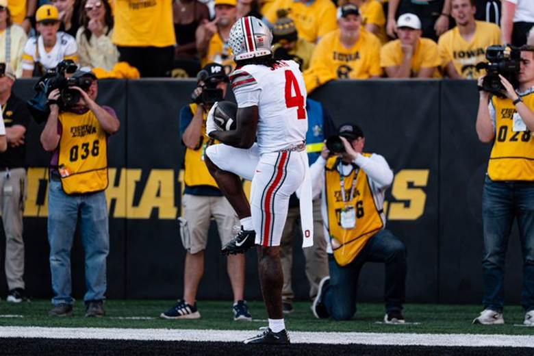 Jeremiah Smith hits the Heisman pose for Ohio State (Photo by Ohio State Athletics)