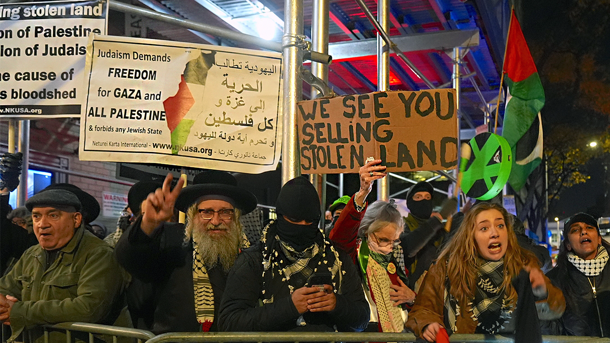 Clashes Erupt at Brooklyn Synagogue During Israeli Real Estate Expo as Anti-Settlement Activists Protest