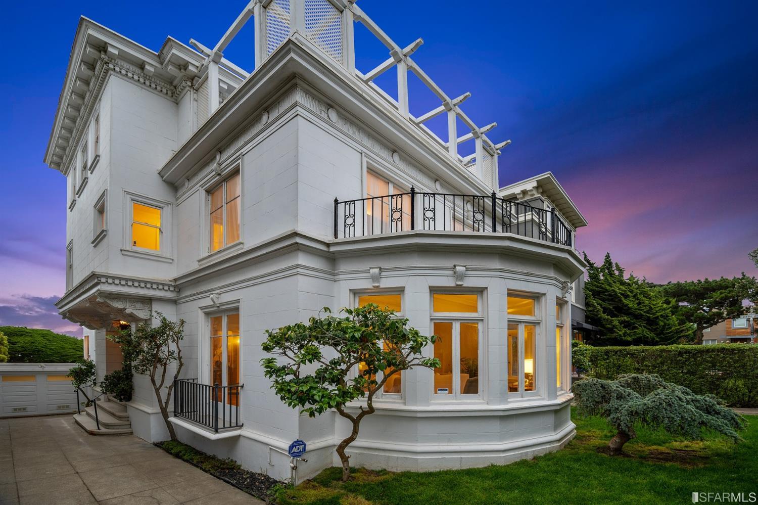 Sea Cliff Edwardian’s Price Plunges 52 Percent With Fifth Listing the