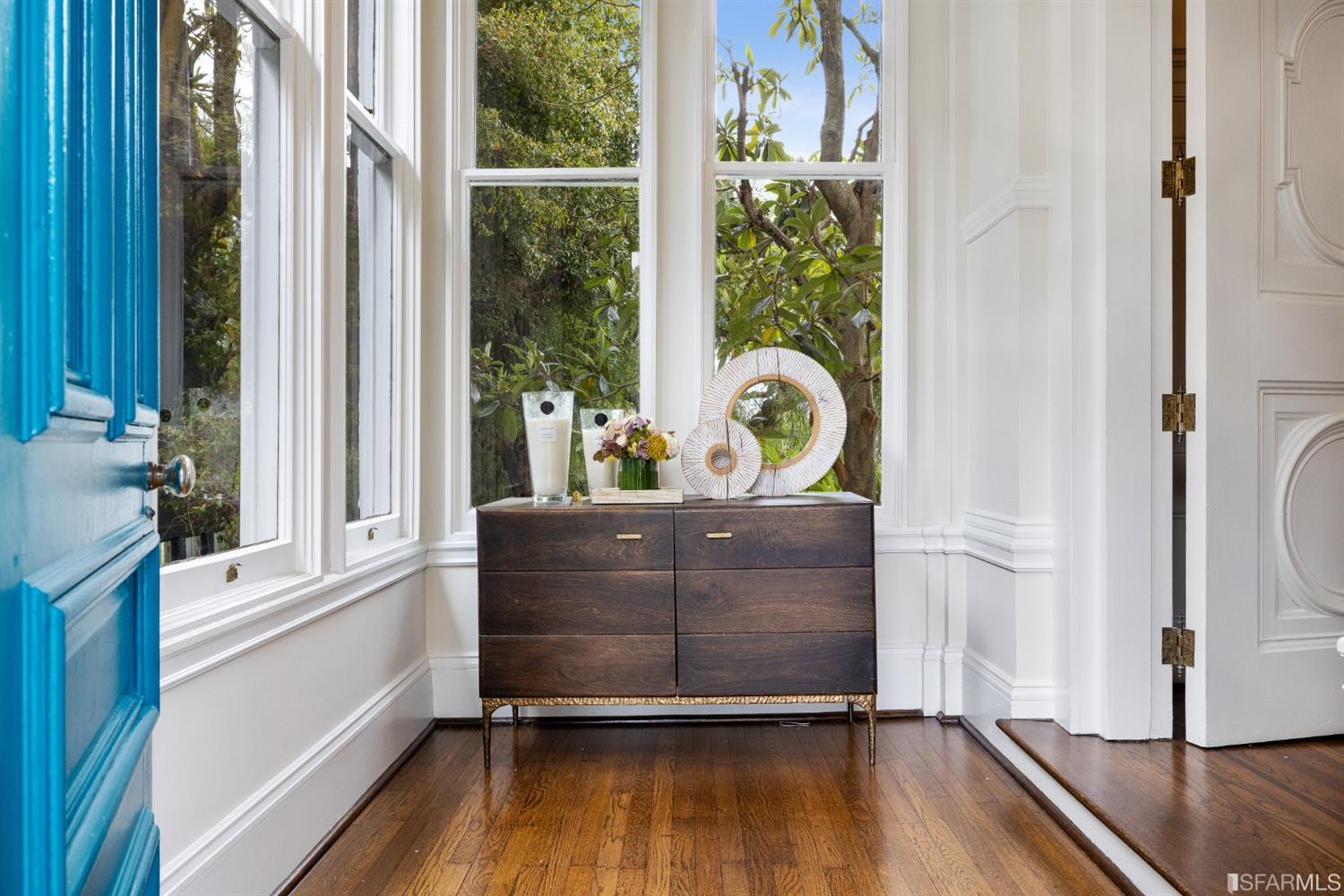 Historic Eight-Sided Russian Hill Home Pares 1/4 Off Price