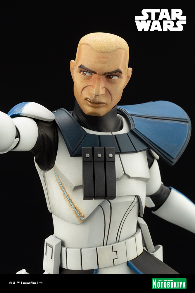 Koto-Captain-Rex-Statue-014