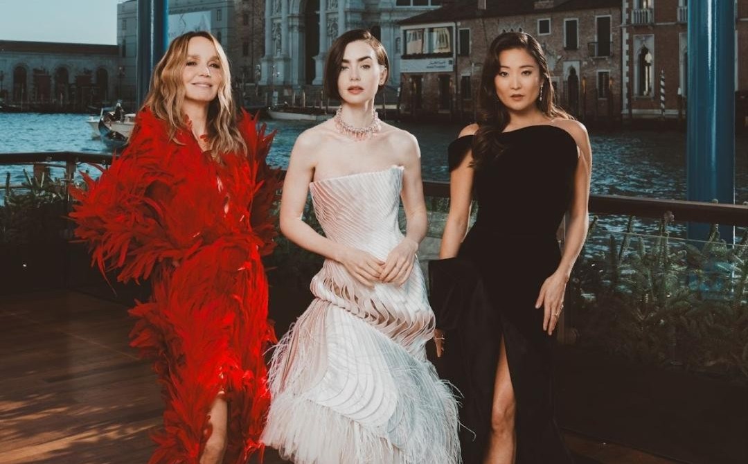 Check Out The Images From The Venice Photocall For Emily In Paris