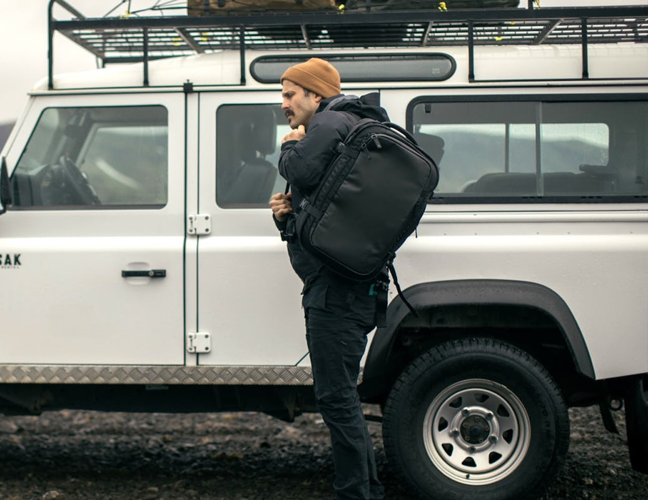 Incase Tracto Convertible Duffle Backpack Gadget Flow