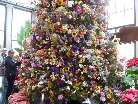Winterthurâ€™s Dried Flower Christmas Tree
