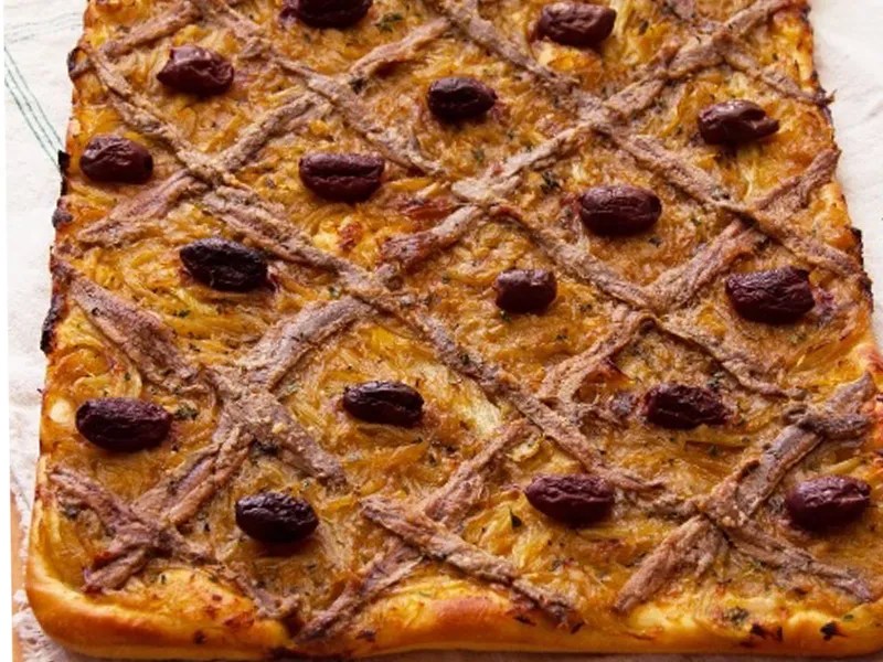 Classic recipe for French Pissaladière