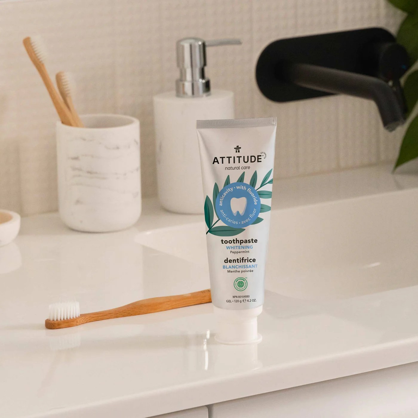 Read more about the article Super Leaves Toothpaste with Fluoride- Whitening
