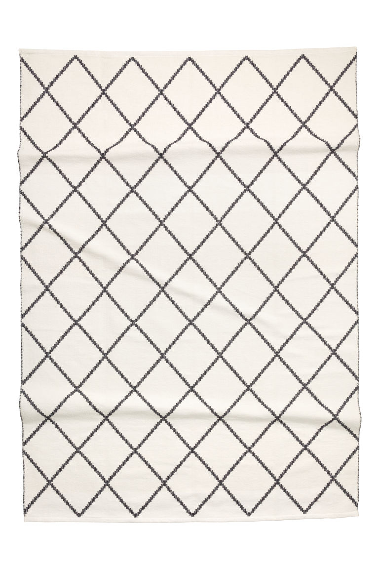 Black and white Jaquard Rug from H&M