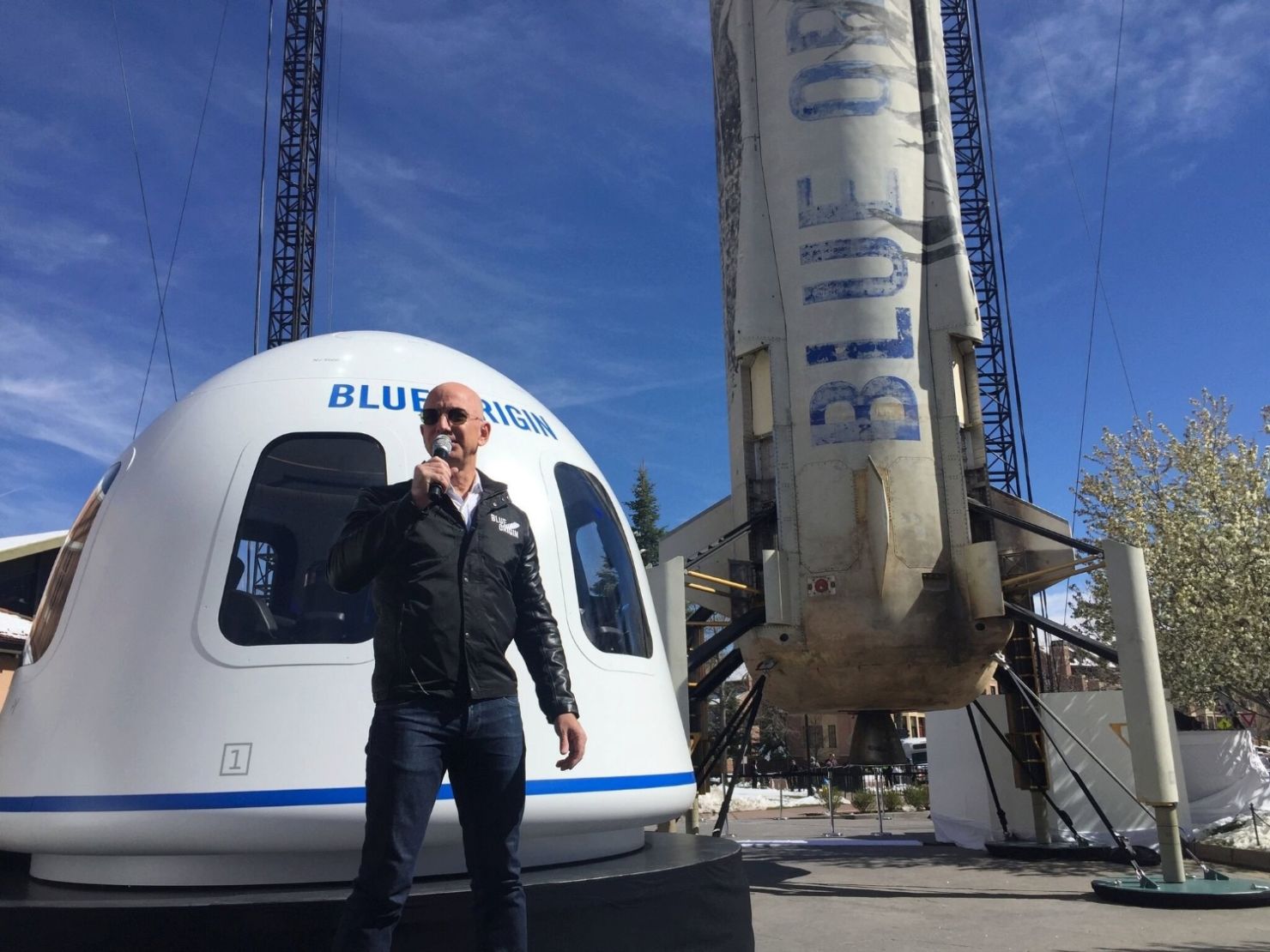 Esto es lo que costará viajar al espacio con Jeff Bezos