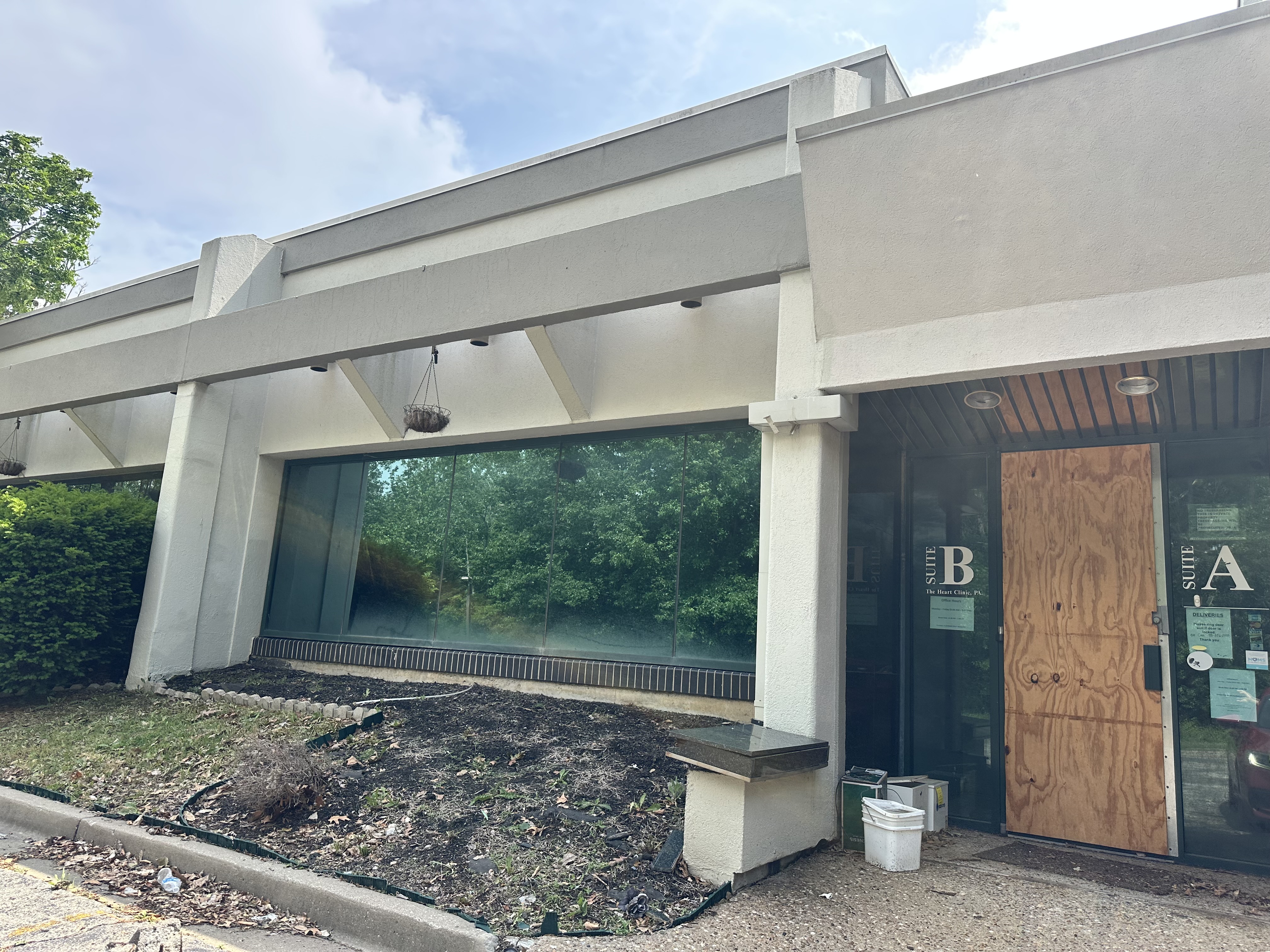 The Heart Clinic Front Entry