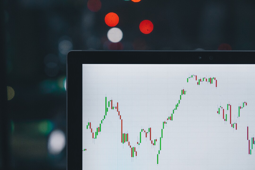 Photo of a laptop screen showing a data chart, symbolising data journalism and storytelling through data analysis.