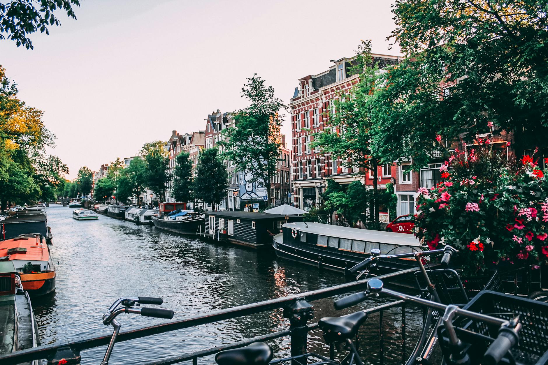 The Best 5 Weed Friendly Travel Destinations Around the World