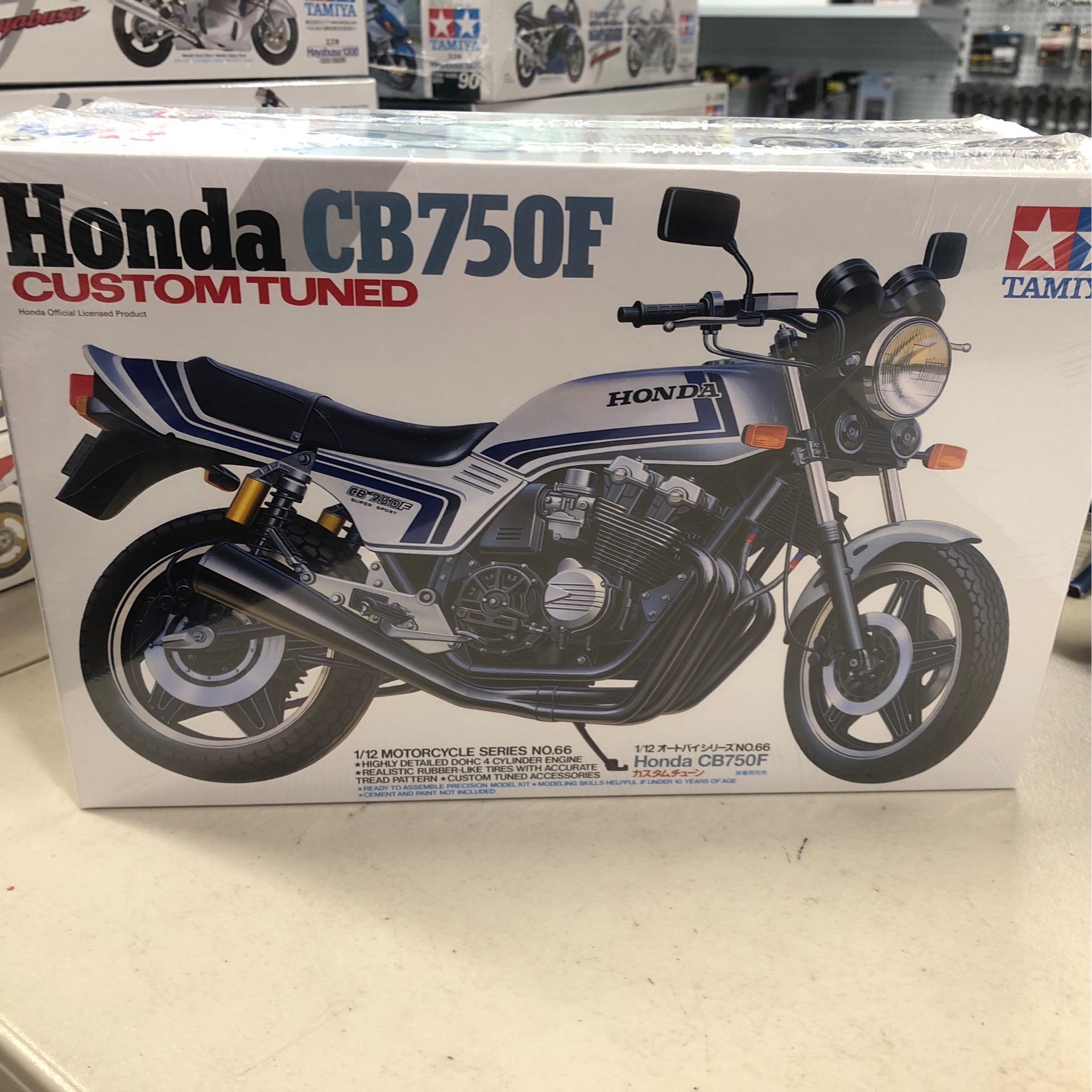 Tamiya 1/12 Honda CBF750F Custom Tuned 14066 - The Hobbies Factory