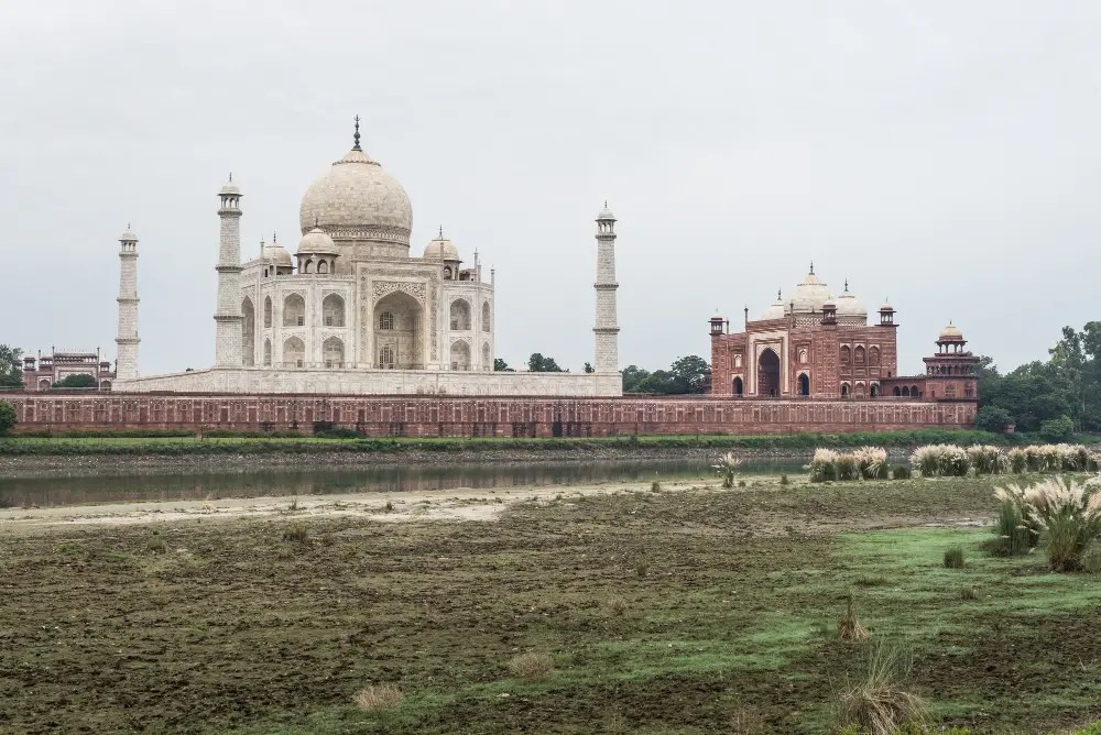 Discover the Pinnacle of Luxury and Uniqueness: Top Stays in India