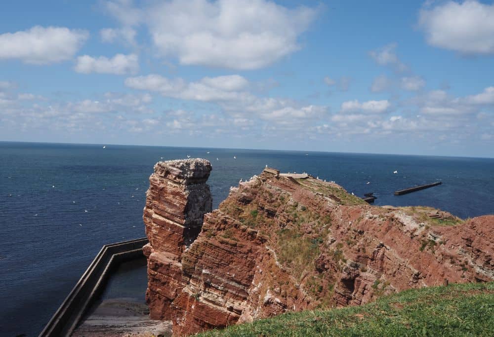 Red sandstone cliff, Lange Anna, in the background.