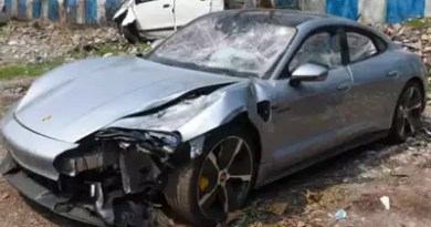 Porsche accident
