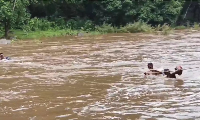 Heavy rains; Tribal families stranded in Malappuram