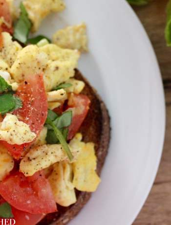 Clean Eating Tomato & Spring Onion Scrambled Eggs