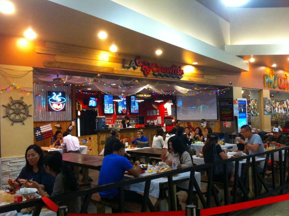 LA Crawfish 1005 Blalock Rd Dining Area Full