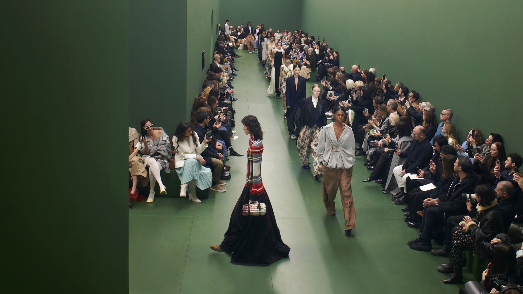 LOEWE Fall Winter 2024/25 – The Laterals