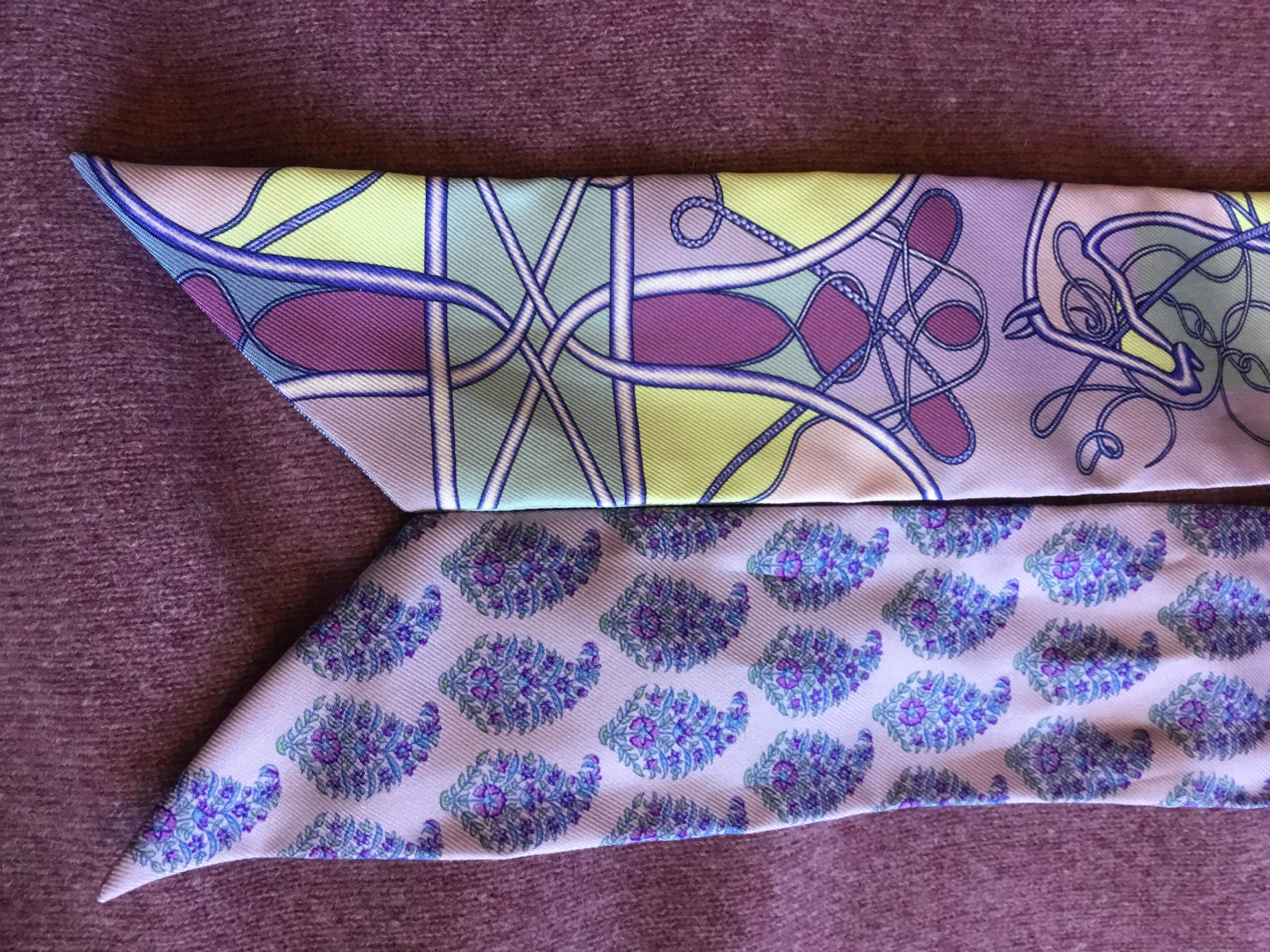 Scarf of the moment: Coup de Fouet au Bloc | The Librain