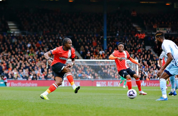 Pelly-Ruddock Mpanzu probes with a pass