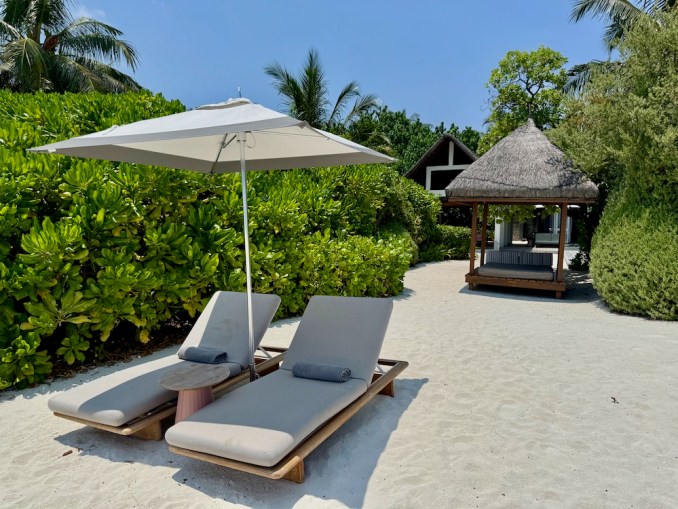 Four Seasons Resort Maldives at Landaa Giraavaru