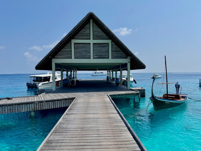 Four Seasons Resort Maldives at Landaa Giraavaru