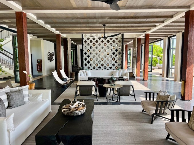 Four Seasons Maldives Private Island at Voavah