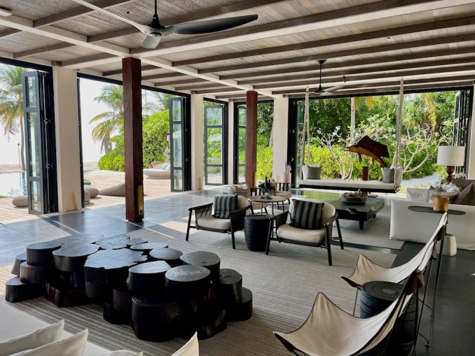 Four Seasons Maldives Private Island at Voavah